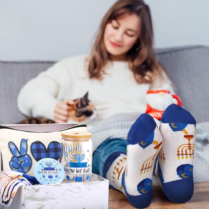 Kacctyen 5 Pcs Hanukkah Jewish Gifts for Women 16 oz Hanukkah Jewish Tumbler with Lid Straw Chanukah Makeup Bag Socks Mirror Gift Box for Chanukah Holiday Friend Coworkers Family