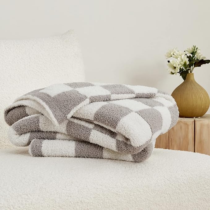 CozeCube Super Soft Fullfy Microfiber Reversible Knitted Blankets, Warm Cozy Fuzzy Plush Throw, Grey and White Checkered Throw Blanket for Couch Bed Sofa, 50" x 60"