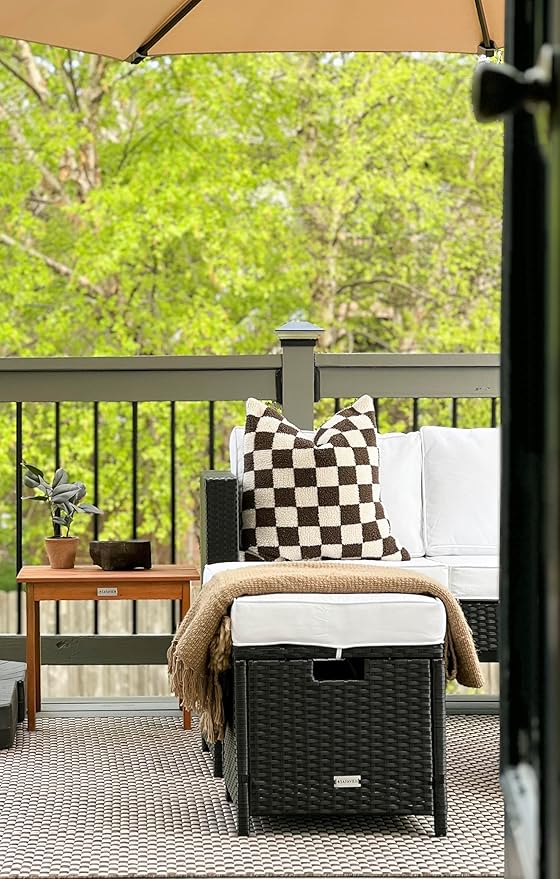 SAFAVIEH Washable Rug Outdoor Courtyard Collection - 4' x 5'7", Light Brown & Light Grey, Non-Shedding & Easy Cleaning, Ideal for Patio, Backyard, Mudroom (CY8653-36321)