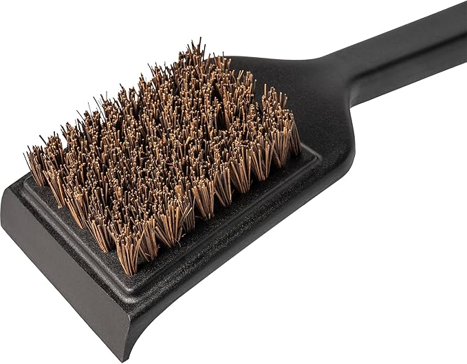 Traeger Grills Hot n' Cold Grill Cleaning Brush – Natural Palmyra Bristles for Hot & Cold Grate Scrubbing, Deep Clean & BBQ Maintenance