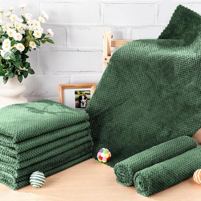VitalCozy 10 Pcs Guinea Pig Cage Liners Washable Rat Bedding for Guinea Pigs Controlling Absorbent Waterproof Pee Pads Blanket for Rabbits Hamster Small Animal Chinchilla(Grid,18x24 Inch,Dark Green)
