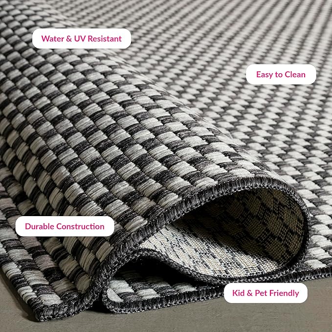 SAFAVIEH Washable Rug Outdoor Courtyard Collection - 6'7" x 9'6", Black & Light Grey, Non-Shedding & Easy Cleaning, Ideal for Patio, Backyard, Mudroom (CY8653-37621)