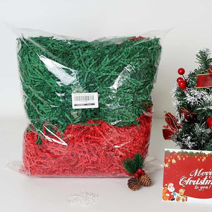 Bobobag 1LB Christmas Crinkle Cut Paper Shred Filler Recyclable Gift Wrap confetti Raffia Grass Shred Paper for Christmas Gift Wrapping Basket Filling Box Filling Party Decor (Red/Green)