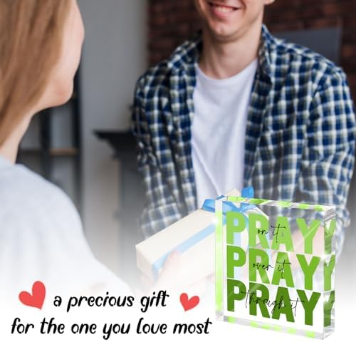 Ideal Christian Gifts for Women - Pray On It,Pray Over It - Bible Verse Desk Art, Inspirational Decor, Green Dorm Room Decor for Women, Desk Decorations for Office, 4 x 4 inches（Green）