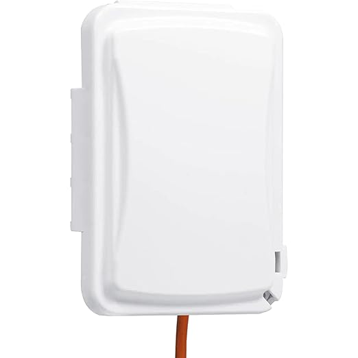 TayMac MM110W Weatherproof Single Outlet Outdoor Receptacle Cover, 5/8 Inches Deep, White