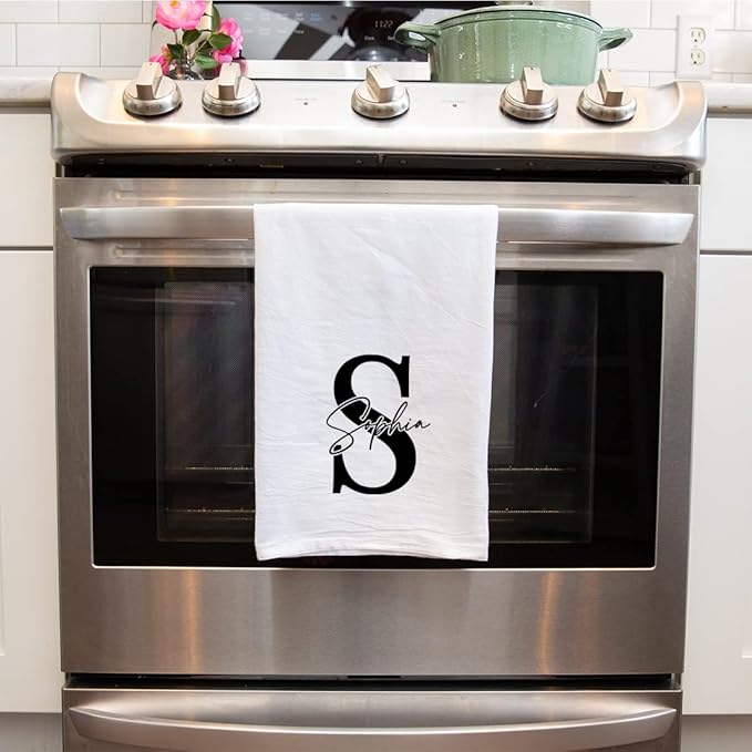 Andaz Press Personalized Kitchen Towel, Flour Sack Tea Towel, Monogram Initial Name Custom Kitchen Gifts Birthday for Mom Daughter, Grandma Wedding Housewarming Gift for Couples