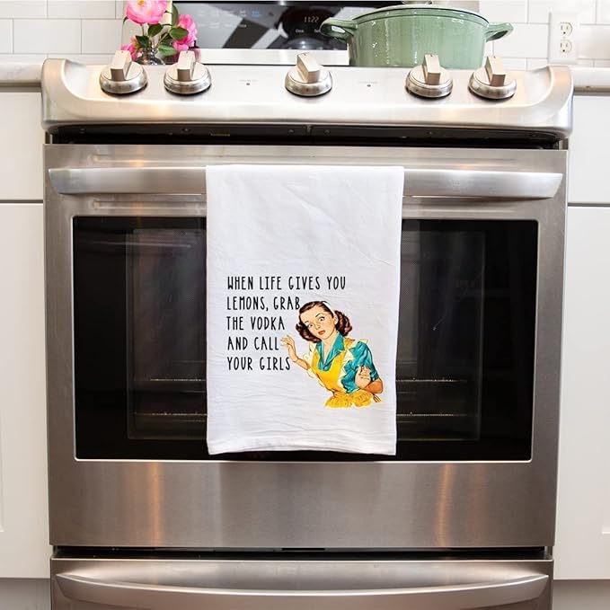 Andaz Press Funny Retro Kitchen Towel, Flour Sack Tea Towel, When Life Gives You Lemons, Grab The Vodka and Call Your Girls Funny Birthday for Daughter Sister Friend Women, Gag Gift