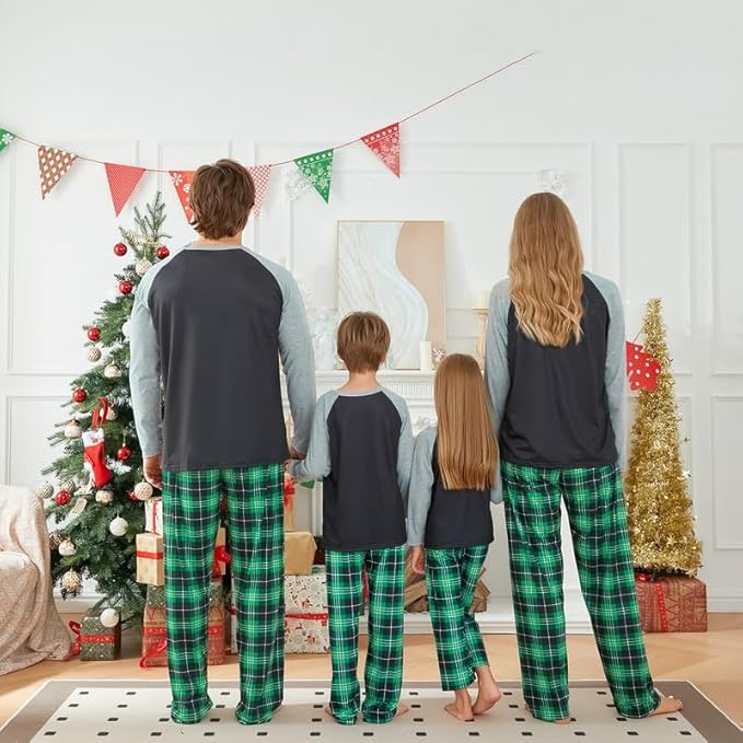 2024 Family Matching Pajamas Sets - Christmas Pjs Sleepwear Outfits for Holiday & Xmas Party