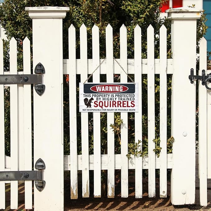 Warning Signs, The Property is Protected By Highly Trained Squirrels Sign, Decorative Wood Hanging Wood Plaque, Funny Warning Decor, Door Gate Hanger, Cute and Funny Garden Decor, Yard Decor