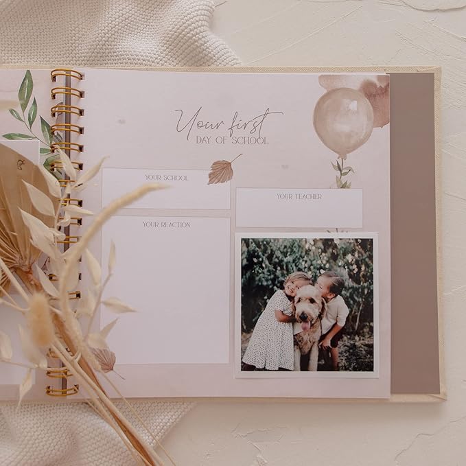 Peachly Unisex Baby Memory Book, Minimalist Baby First Year Keepsake for Milestones, Simple Baby Scrapbook for Boy Girl Milestones, Natural Linen (Haven)