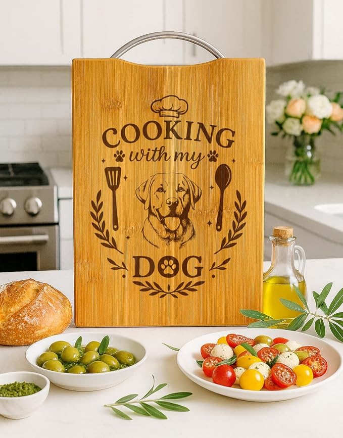 Cooking with My Dog – Engraved Bamboo Cutting Board, Gift for Dog Lovers, Handmade Kitchen Decor, Unique Personalized Dog Gift (Labrador Retriever)