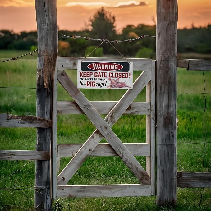 Warning Signs, Keep Gate Closed Pig Sign, Decorative Wood Hanging Wood Plaque, Warning Animal Pigs Sign, Funny Novelty Caution Pig Signs for Farm Fence Wall Gate Decor, Rustic Wall Plaque