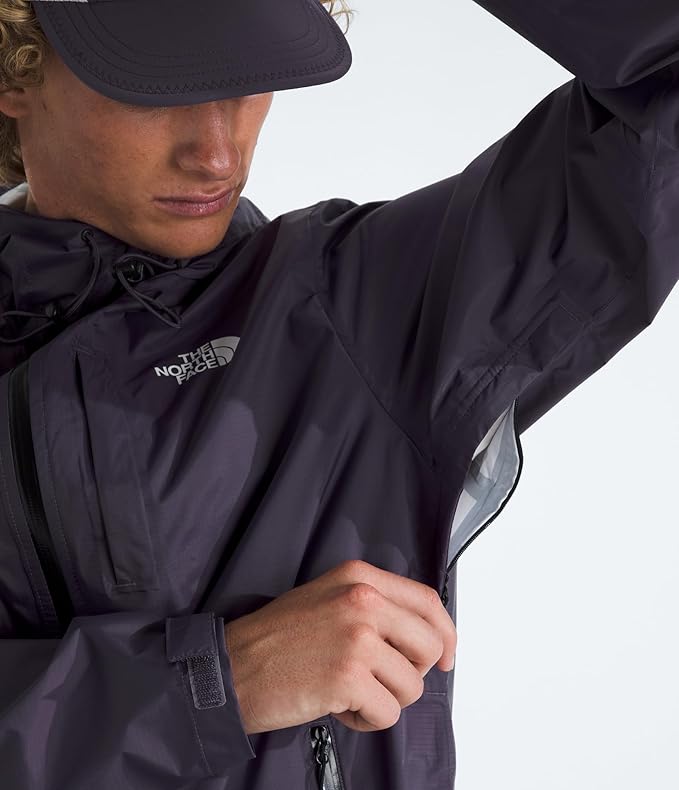 The North Face mens Alta Vista Rain Jacket