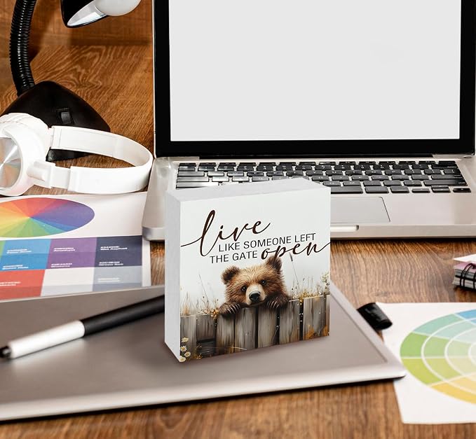 Rustic Bear Sign - Live Like Someone Left The Gate Open Wooden Box Signs, Bear Decorations For Home, Farmhouse Wood Decoration Home Decor For Desk Table Shelf 5x5 Inch