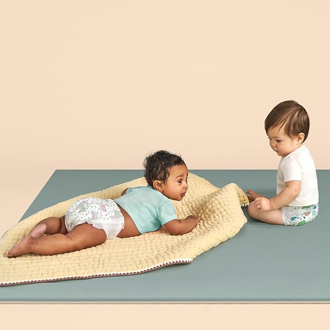 The Honest Company Clean Conscious Diapers for Delicate Skin Up to 100% Leakproof Hypoallergenic Fragrance-Free Baby Gender Neutral Prints Club Box Size 1 (8-14 lbs) 78 Count
