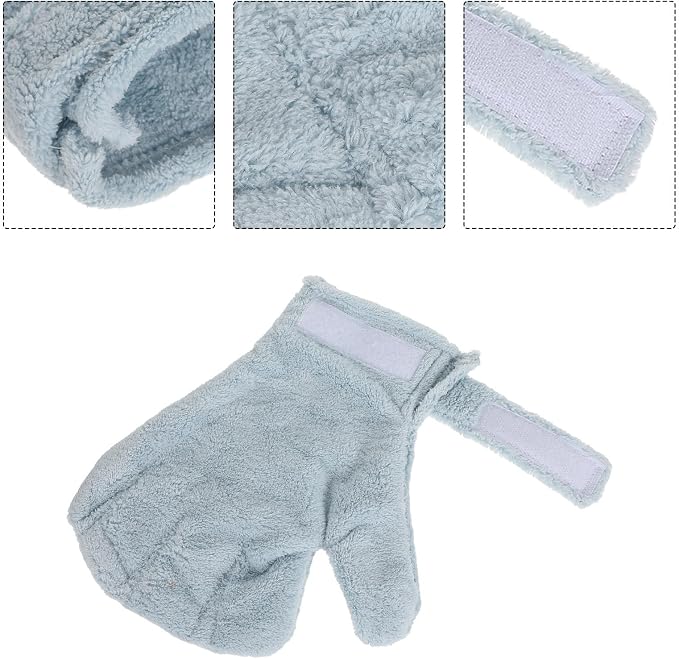 Pet Training Glove for Hamster Calming Bite Resistance Coral Fleece | 23.50 X 19.50x1.50cm Size, Universal Fit for Grooming and Pet Care, Suitable for Ferret and Hedgehog