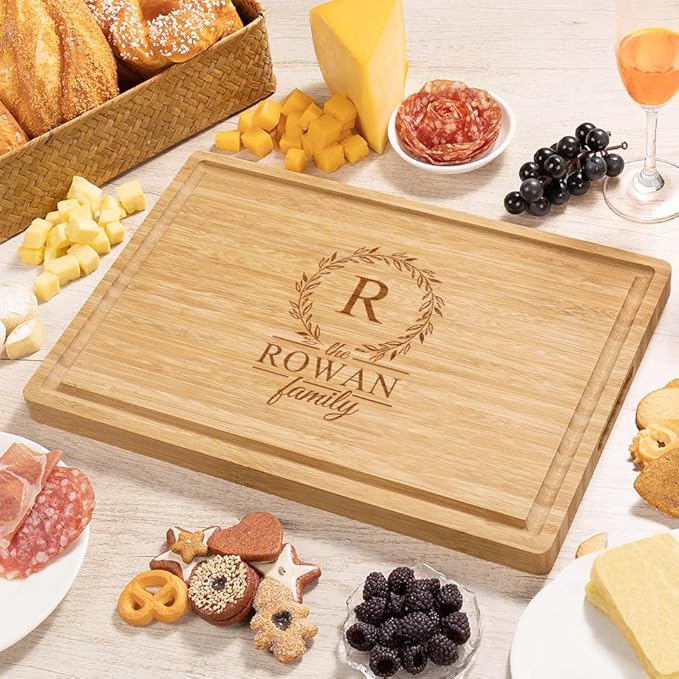 callie Personalized Family Cutting Board, Bamboo Charcuterie Boards with Juice Grooves, Engraved Name Christmas, Housewarming Gifts for Family (S, M, L)