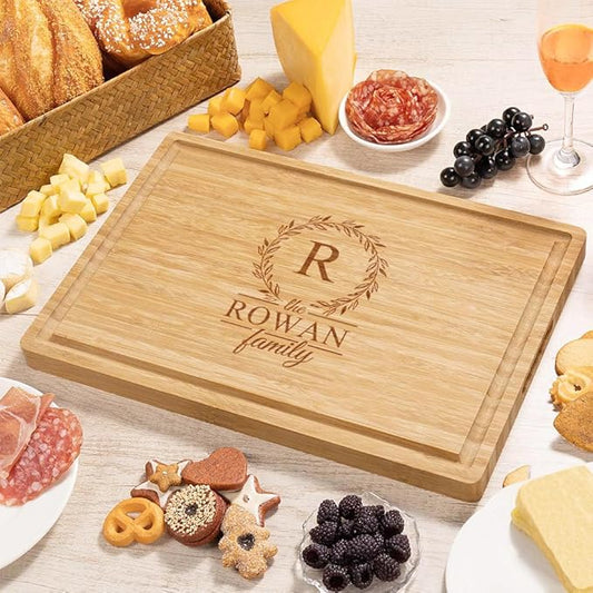 callie Personalized Family Cutting Board, Bamboo Charcuterie Boards with Juice Grooves, Engraved Name Christmas, Housewarming Gifts for Family (S, M, L)