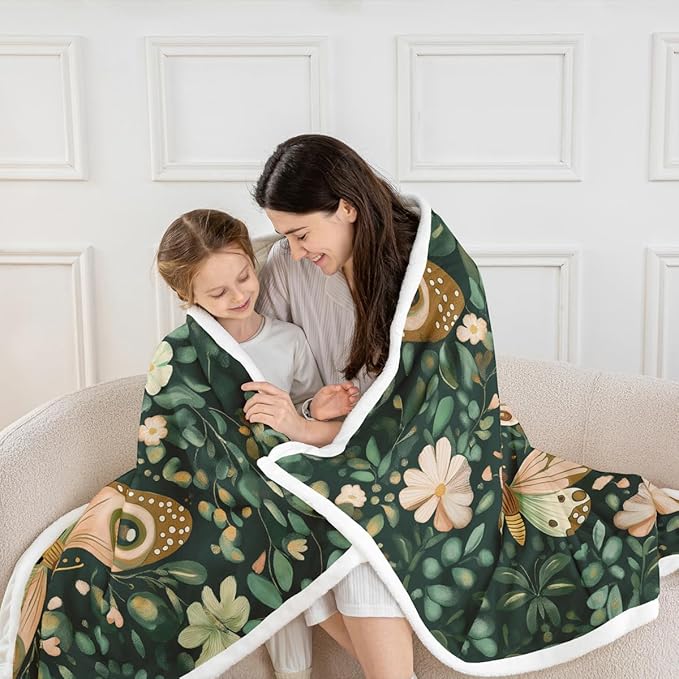 Feelyou Girls Butterfly Fleece Throw Blanket 40"x50" Kids Botanical Leaves Sherpa Blanket Plush Fuzzy for Bed Couch Chair Living Room, Beautiful Flower Bed Blanket Room Decor