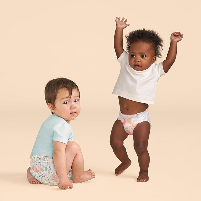 The Honest Company Clean Conscious Diapers for Sensitive Skin Up to 100% Leakproof Hypoallergenic Fragrance-Free Baby Girl Prints Super Club Box Size 3 (16–28 lbs) 120 Count