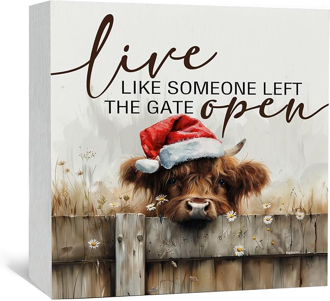 Christmas Highland Cow Home Bathroom Decor Sign - Farmhouse Western Christmas Animal Bathroom Decor,Rustic Farm Animal Live like Someone Left the Gate Open Signs,Bear Gifts for Women