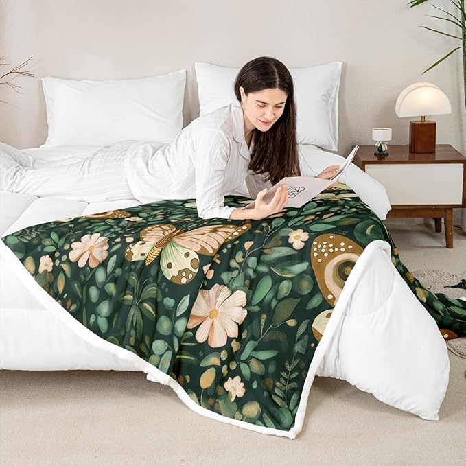 Feelyou Girls Butterfly Fleece Throw Blanket 40"x50" Kids Botanical Leaves Sherpa Blanket Plush Fuzzy for Bed Couch Chair Living Room, Beautiful Flower Bed Blanket Room Decor