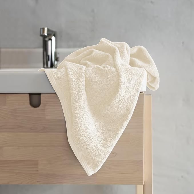 Delara 100% Organic Cotton Towels 650 GSM Plush Feather Touch Quick Dry Bath Towel, GOTS Certified, Oeko-Tex Green Certified, Organic Cotton Bath Towel, 30"X58"