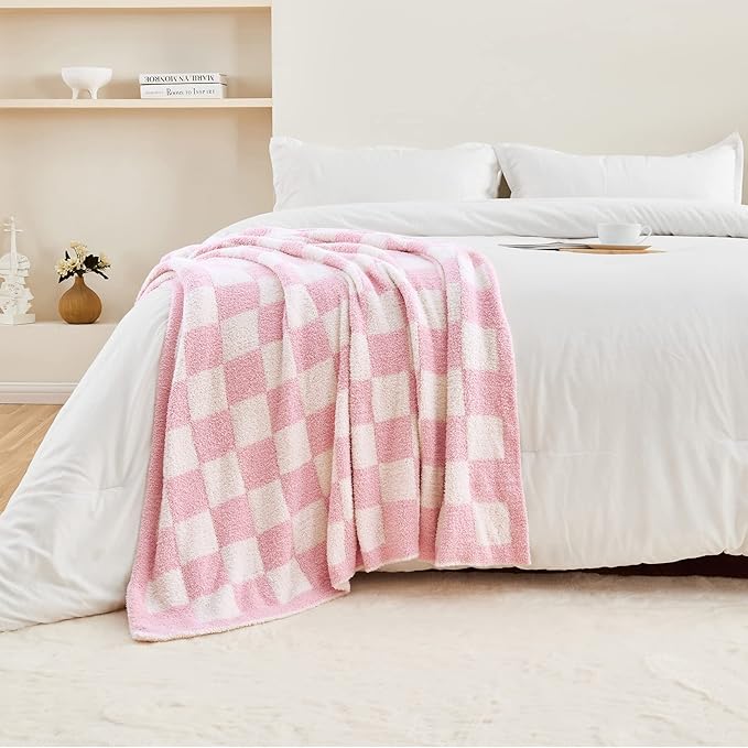CozeCube Super Soft Fullfy Microfiber Reversible Knitted Blankets, Warm Cozy Fuzzy Plush Throw, Pink and White Checkered Throw Blanket for Couch Bed Sofa, 50" x 60"