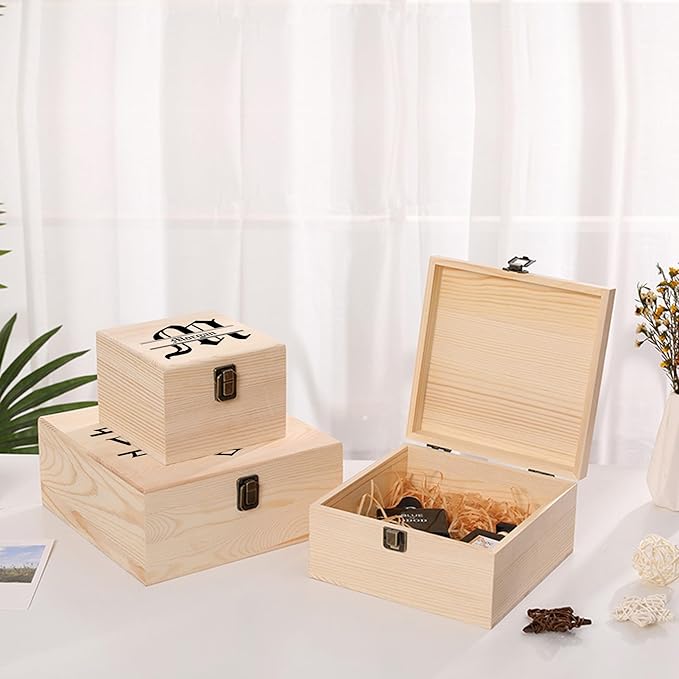 Personalized Keepsake Memory Box Custom Name Wooden Decorative Storage Box with Lids, Christmas Gift Box for Women Men Customized Gifts for Birthday Anniversary Wedding Graduation