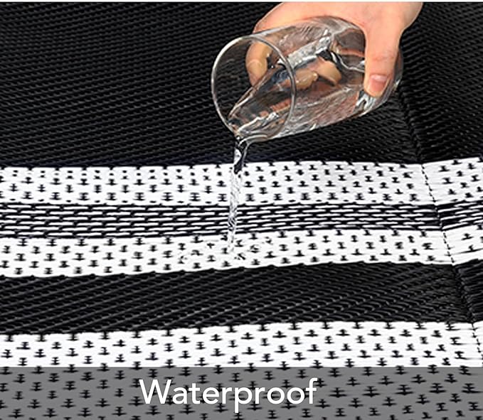 9x12 Outdoor Rug Waterproof Foldable Plastic Straw Carpet for Patio Modern Border Reversible Mat Lightweight Floor Mat for Picnic, Backyard, Rv, Beach, Deck, Camper, Balcony，Black/White