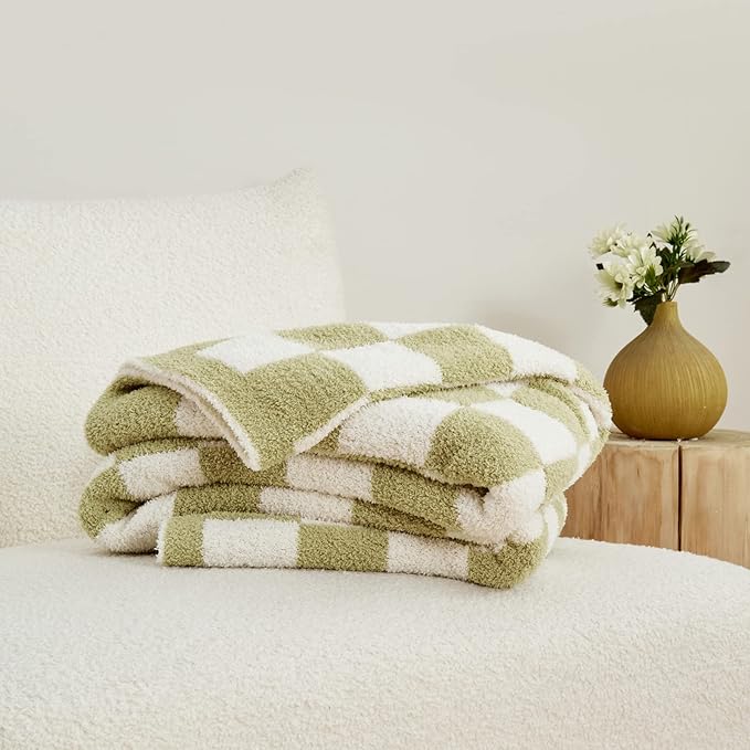 CozeCube Super Soft Fullfy Microfiber Reversible Knitted Blankets, Warm Cozy Fuzzy Plush Throw, Sage Green and White Checkered Throw Blanket for Couch Bed Sofa, 60" x 80"