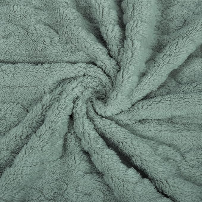 HOMRITAR Baby Blanket for Boys or Girls 3D Fluffy Fuzzy Blankets for Baby, Soft Warm Cozy Flannel Fleece Warm Infant or Newborn Receiving Blanket 330GSM (30 x 40 Inch, Green-celadon)