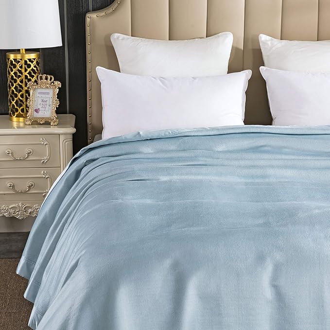 EP Mode Luxury Mulberry Silk Blanket with Silk Charmeuse Border (Baby Blue, Twin 66" x 88")