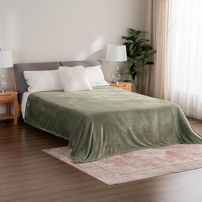 Berkshire Blanket Classic Velvetloft® Solid Blanket Queen Size, Lightweight Cozy Flannel Plush Blanket for Bed and Couch, Dark Sage, 90×90 Inches