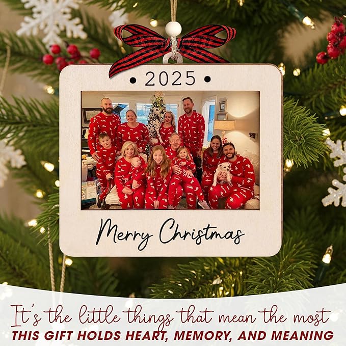 2025 Christmas Ornament Picture Frame - Wooden Landscape Photo Frame Ornaments - Picture Frame Ornament for Tree - Merry Christmas Ornaments with Picture Insert for Family, Friends