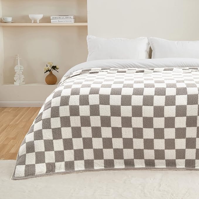 CozeCube Super Soft Fullfy Microfiber Reversible Knitted Blankets, Warm Cozy Fuzzy Plush Throw, Grey and White Checkered Throw Blanket for Couch Bed Sofa, 50" x 60"