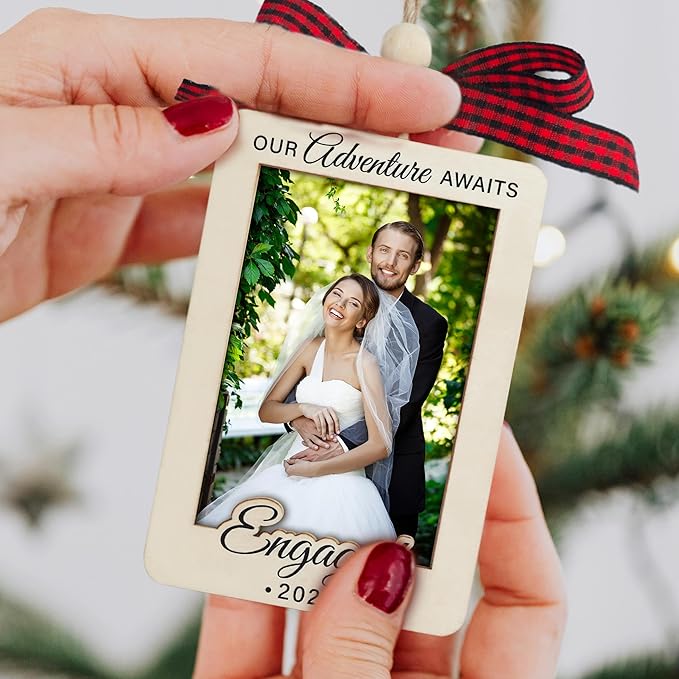 Christmas Photo Frame Ornament, 2025 Ornament, Wooden Picture Frame Ornaments With Hanging String (2025 Engaged)