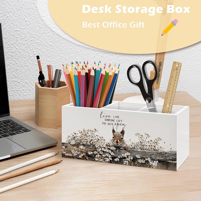 Rustic Squirrel Pen Holder Organizer, Farmhouse Squirrel Gifts for Women Men Desk Decor, Live Like Someone Left the Gate Open Wooden Pen Pencil Holders for Vintage Desk Accessories