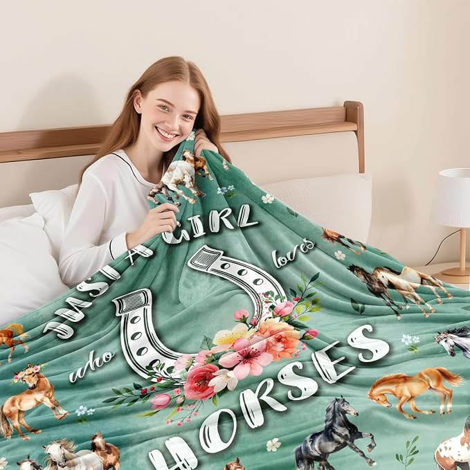 Horse Blanket Gifts for Girls Women Soft Flannel Horse Throw Blanket Horses Gift Merch Stuff for Room Decor 60"X50"