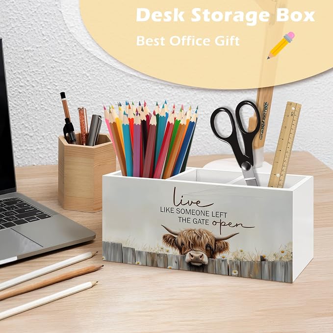 Farmhouse Highland Cow Pen Holder Organizer Desk Decor, Highland Cow Gifts for Women, Live Like Someone Left the Gate Open Wooden Pen Pencil Holders for Home Office Desk Accessories