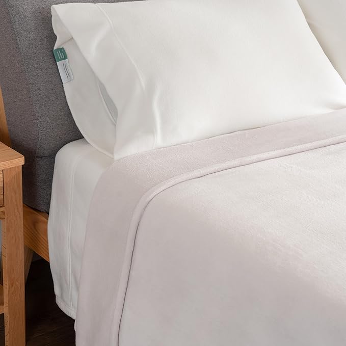 Berkshire Blanket Classic VelvetLoft® Solid Bed Blanket,King Size Bed Blanket,Lightweight Cozy Flannel Plush Blanket for Bed and Couch,Macadamia,90x108 Inches