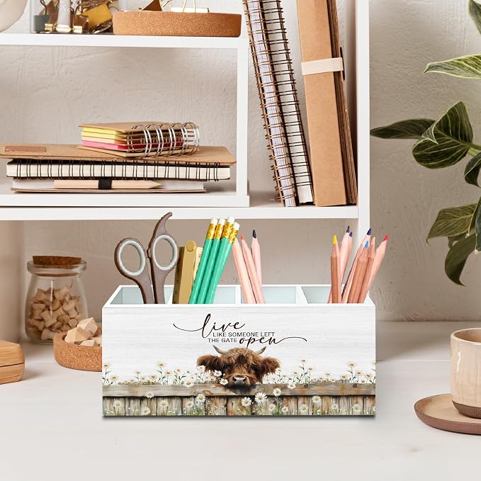 DILSJ Rustic Western Highland Cow 4 Compartment Pen Pencil Holder for Desk | Cow Lover Gifts, Live Like Someone Left the Gate Open Wooden Box Signs Organizer for Home Office Desk Tabletop Decoration