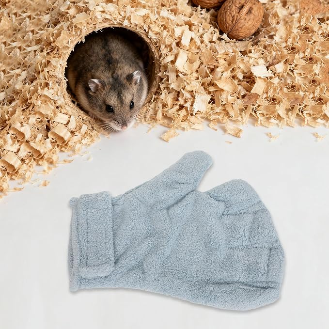 Pet Training Glove for Hamster Calming Bite Resistance Coral Fleece | 23.50 X 19.50x1.50cm Size, Universal Fit for Grooming and Pet Care, Suitable for Ferret and Hedgehog