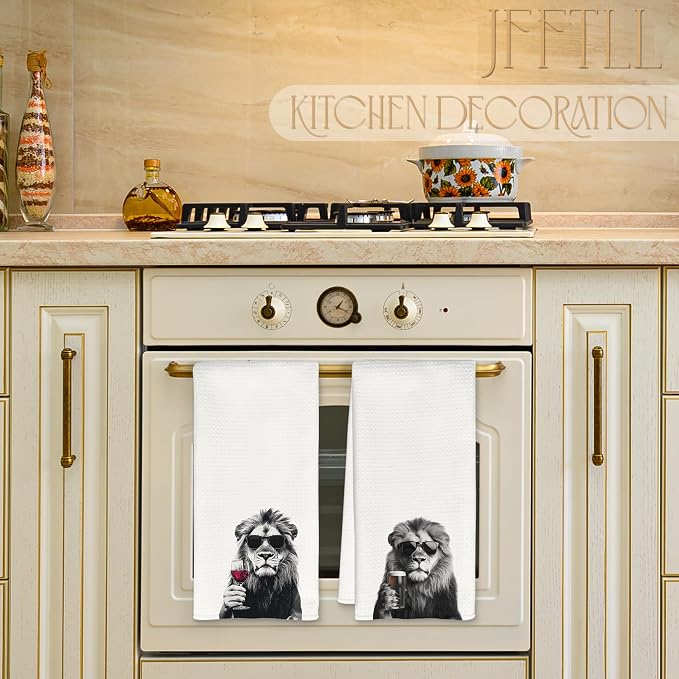 Funny Lion Kitchen Towels Set of 2, Funny Kitchen Decor, Wine Station Wine Bar Decor, Black and White Lion Owner Gift Hand Towel, Dining Room Decorative Tea Towel Dish Towels 16x24 Inch