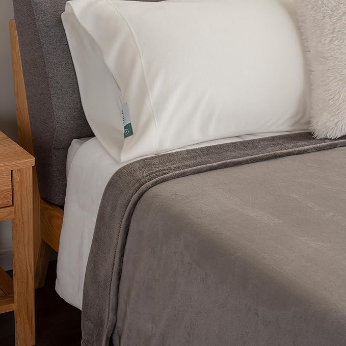 Berkshire Blanket Classic VelvetLoft® Solid Bed Blanket,Twin Size Bed Blanket,Lightweight Soft Fuzzy Plush Blanket for Bed and Couch,Charcoal Gray,60x92 Inches