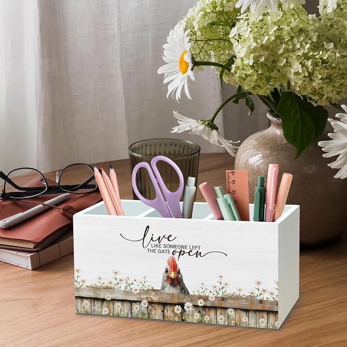 DILSJ Inspirational Chicken Pen Pencil Holder Organizer for Desk, Chicken Lovers Gifts for Women, Live Like Someone Left The Gate Open Wooden Box Signs for Home Office Desk Tabletop Decoration