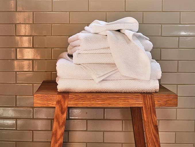 Coyuchi Air Weight Organic Towels, Hand Towel - Alpine White (20" x 40")