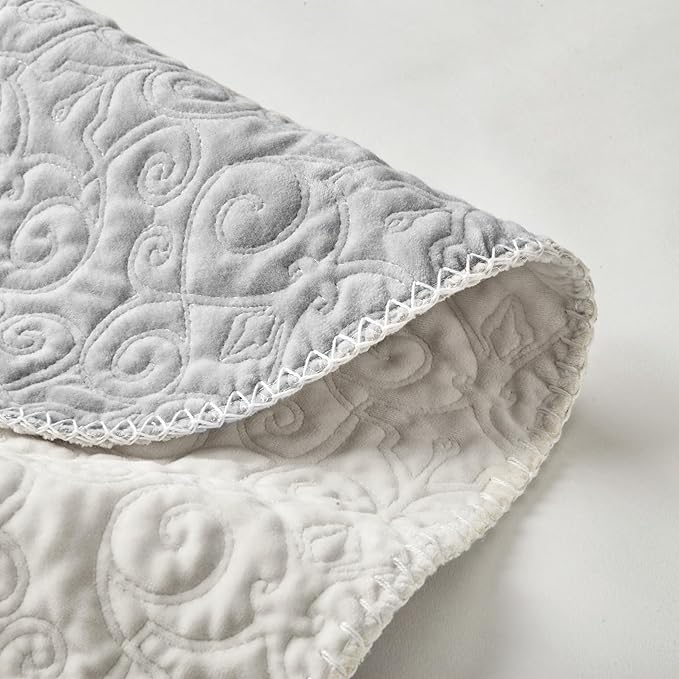 I See Me! Personalized Blanket - Name Blanket - Christening Gift - Baptism Gift - Custom Baby, Newborn, Quilted Throw Blanket