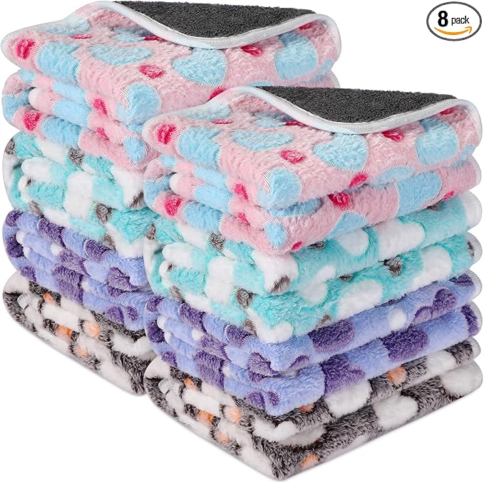 Tudomro 8 Pcs Guinea Pig Fleece Cage Liners, Heart, 12 x 12 Inch | Washable Reusable Small Animal Bedding, Absorbent Blankets for Ferret Chinchilla, Soft Fleece Mat Pads Protect Furniture