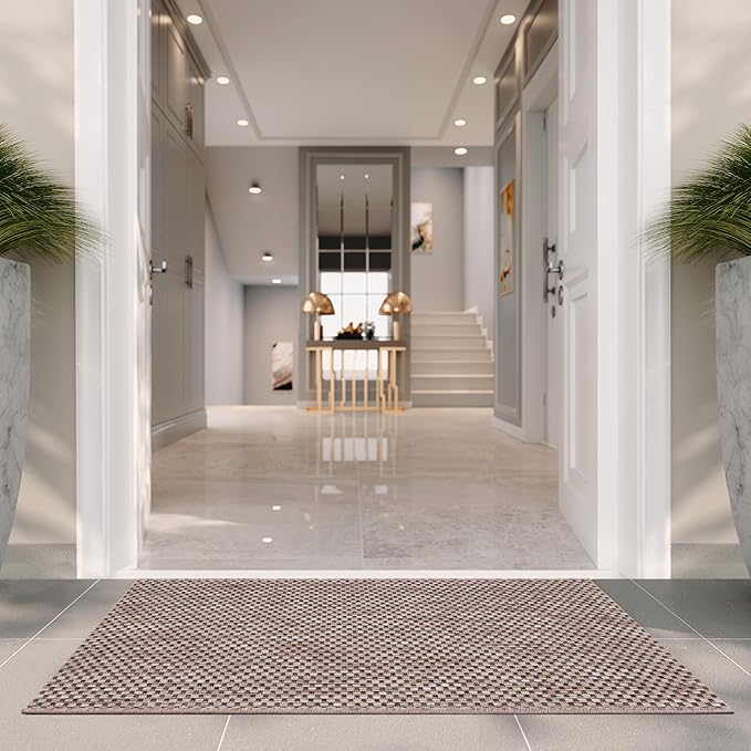 SAFAVIEH Washable Rug Outdoor Courtyard Collection - 2'3" x 5', Natural & Black, Non-Shedding & Easy Cleaning, Ideal for Patio, Front Door, Entryway, Mudroom, Doormat (CY8521-37312)